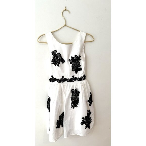 Flavio Castellani Embroidered White Fit & Flare Dress Size 40 - Picture 2 of 13